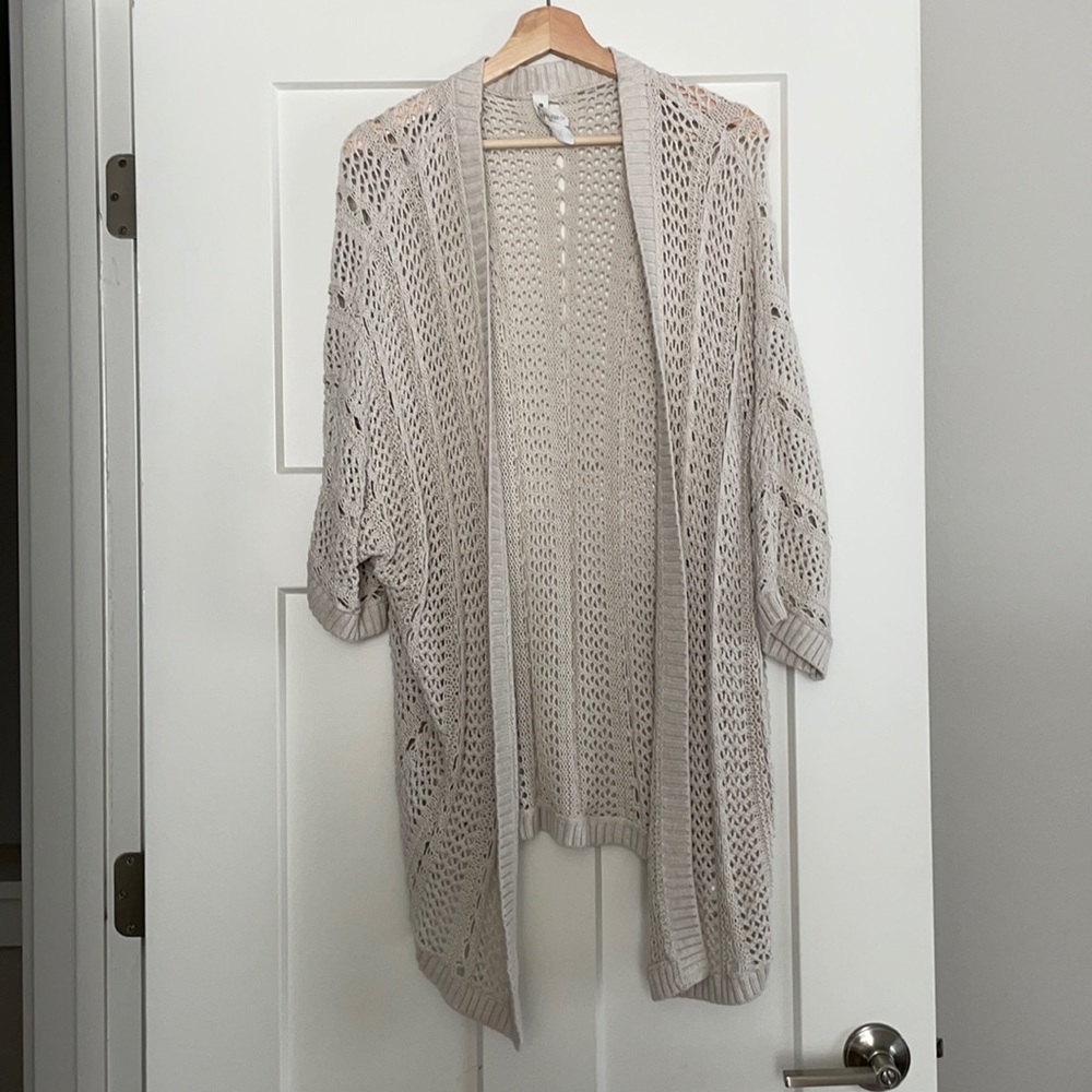 Bethany Mota cardigan